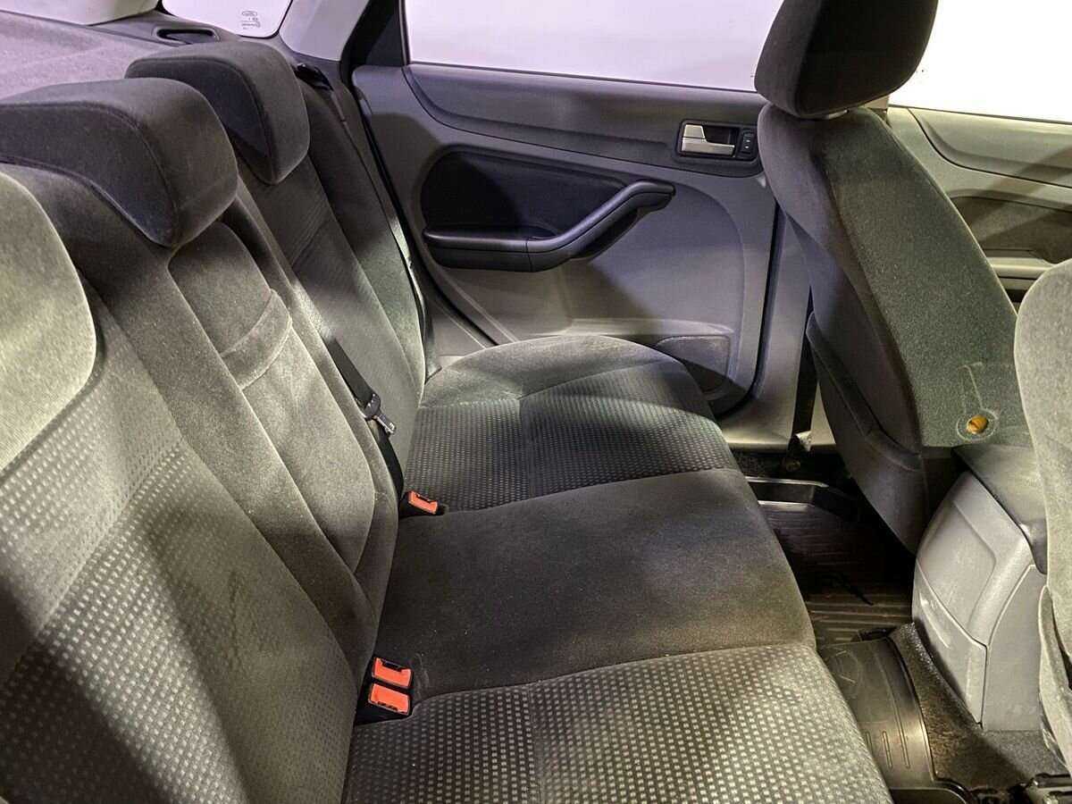 Купить Ford Focus с пробегом. Фото: #9