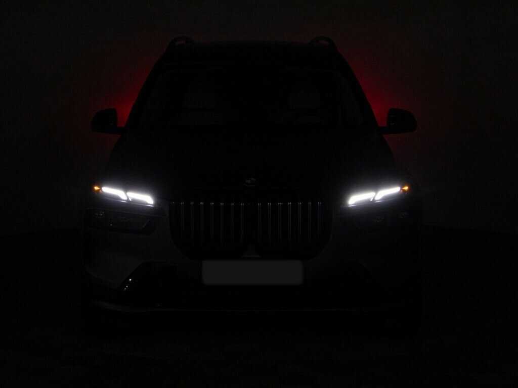 Купить BMW X7 с пробегом. Фото: #32