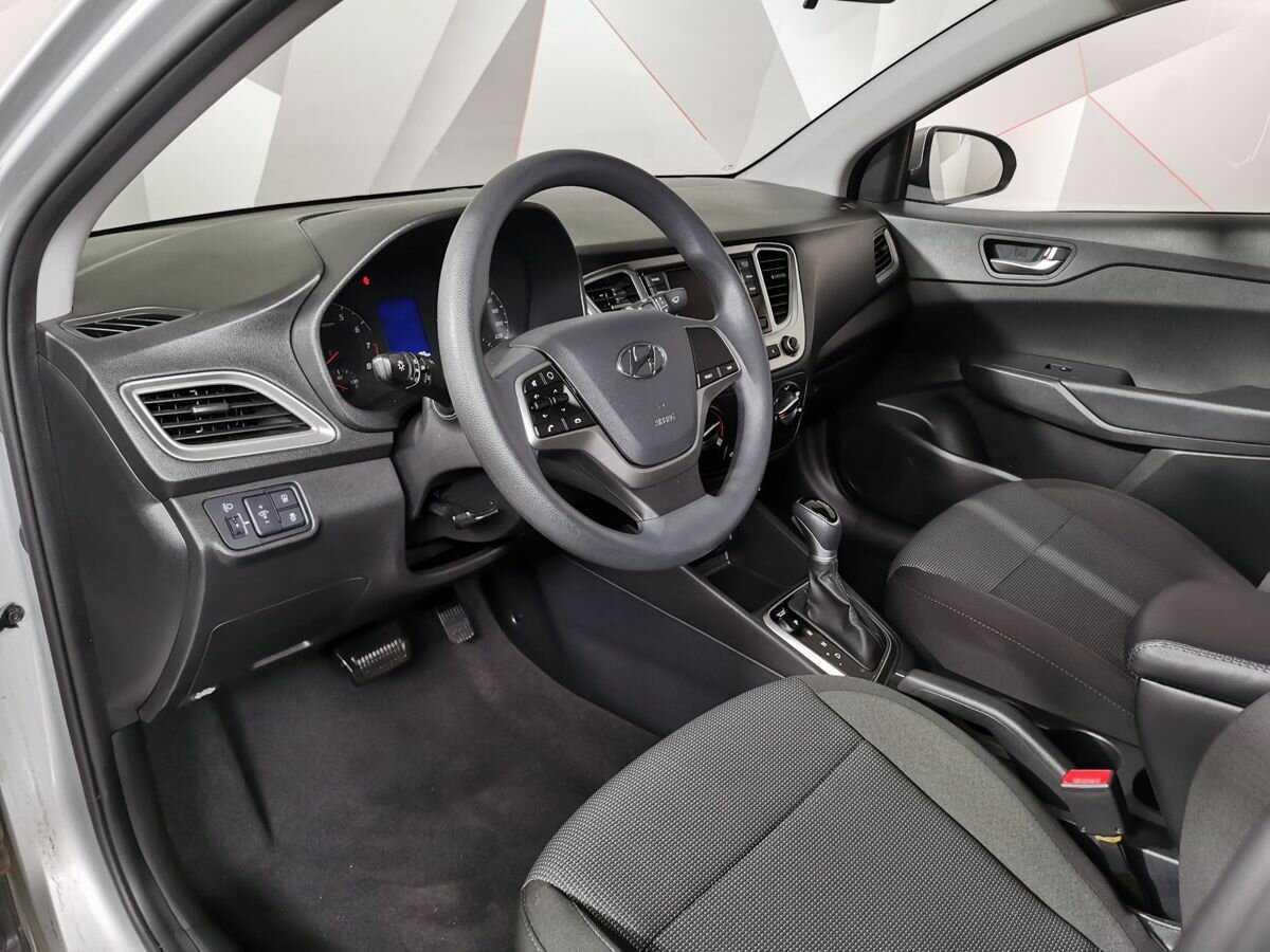 Купить Hyundai Solaris с пробегом. Фото: #13