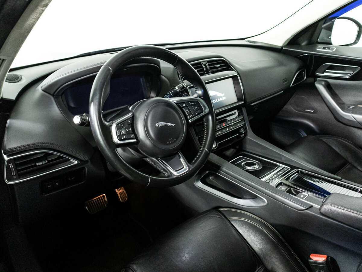 Купить Jaguar F-Pace с пробегом. Фото: #10