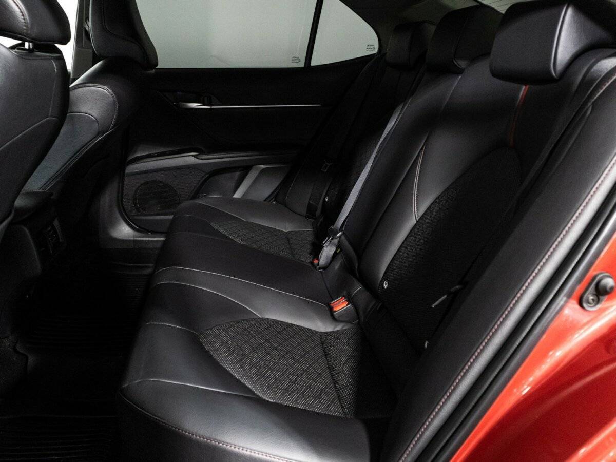Купить Toyota Camry с пробегом. Фото: #9