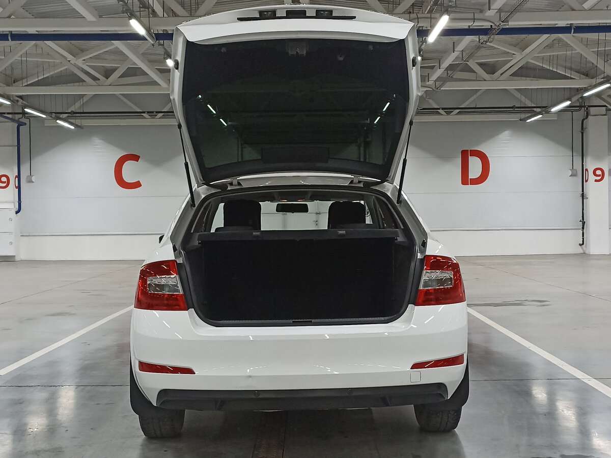 Купить Skoda Octavia с пробегом. Фото: #9