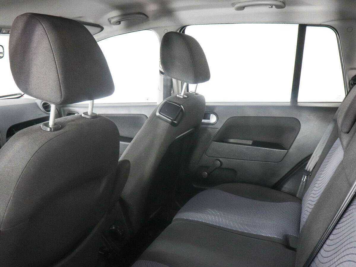 Купить Ford Fusion с пробегом. Фото: #7