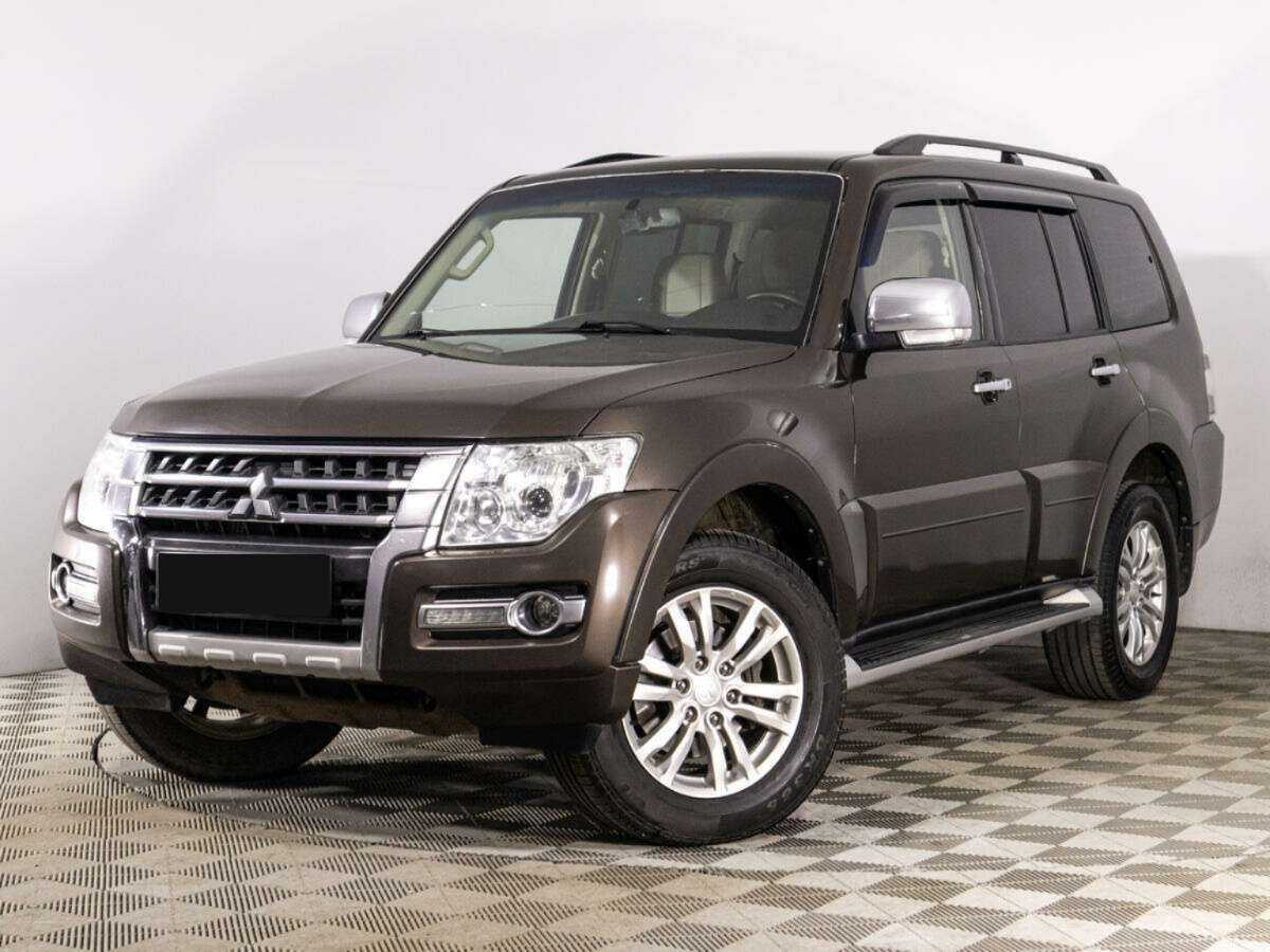Купить Mitsubishi Pajero с пробегом. Посмотреть фото