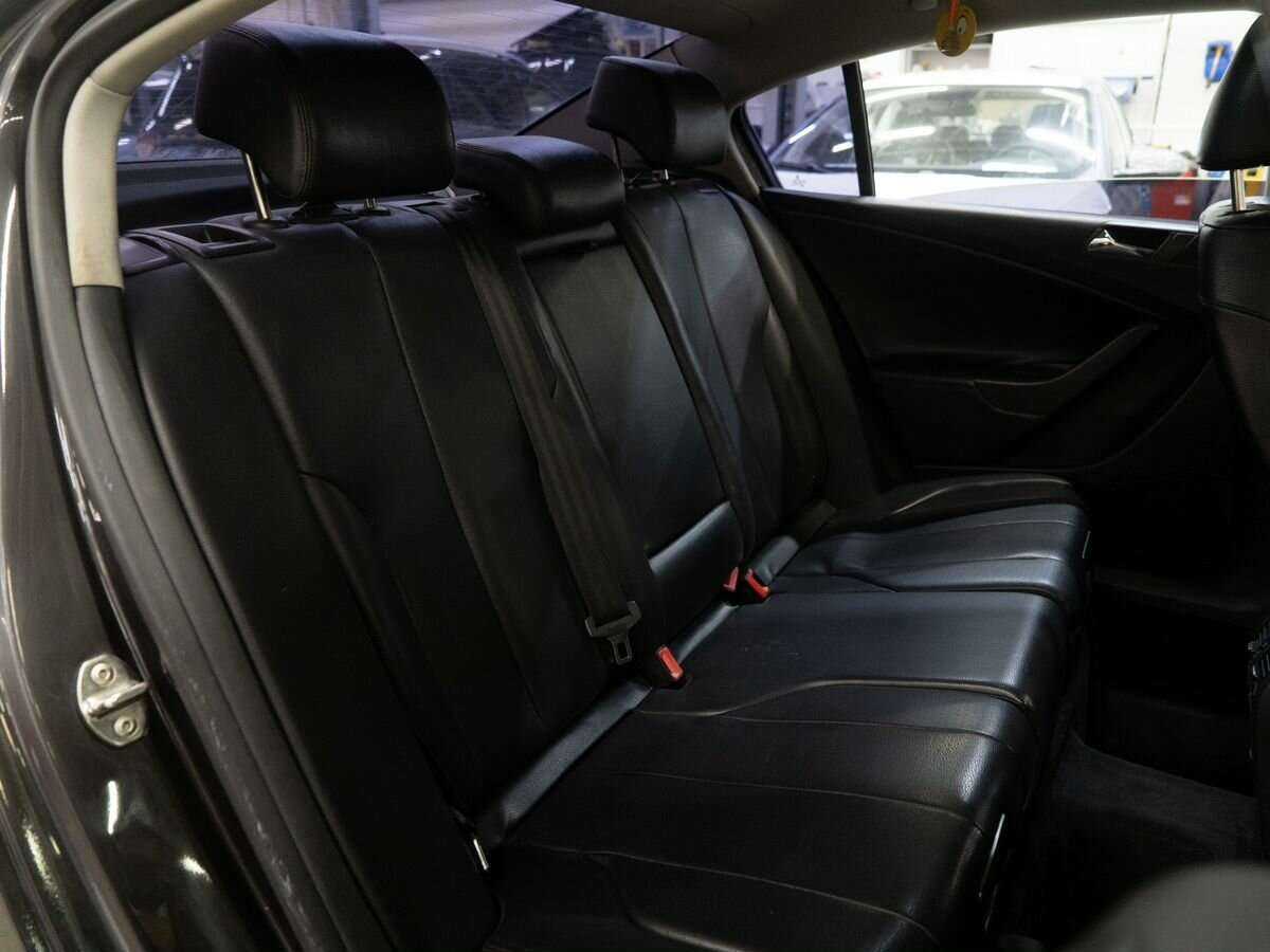 Купить Volkswagen Passat с пробегом. Фото: #7