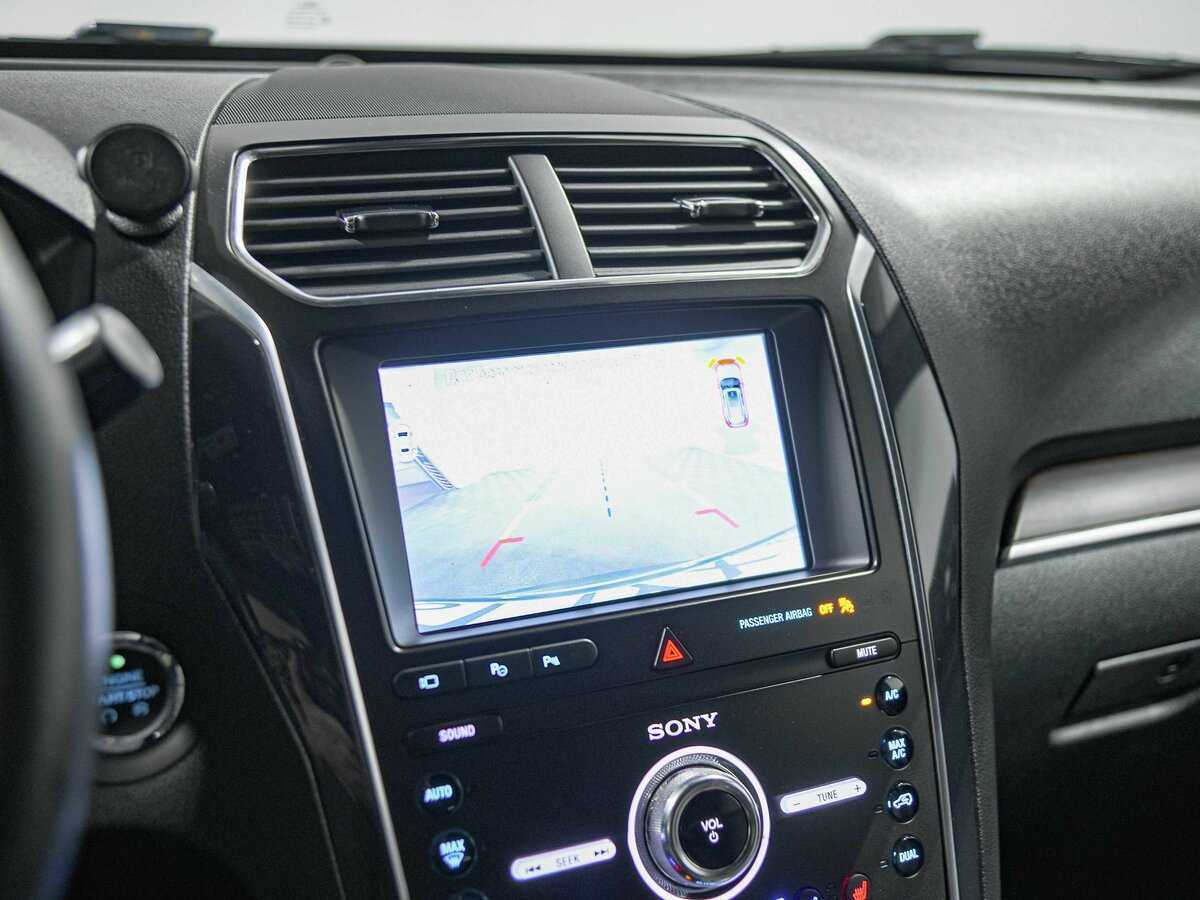 Купить Ford Explorer с пробегом. Фото: #11
