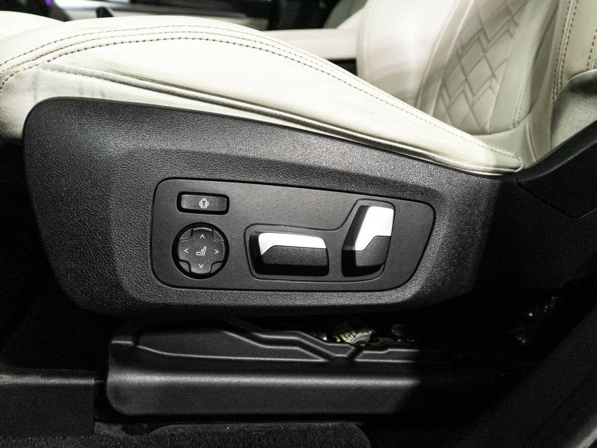 Купить BMW X4 с пробегом. Фото: #16