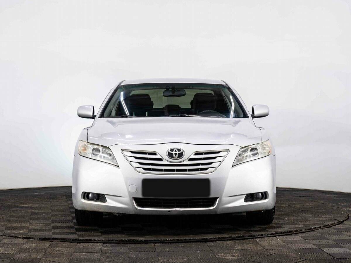 Купить Toyota Camry с пробегом. Фото: #1