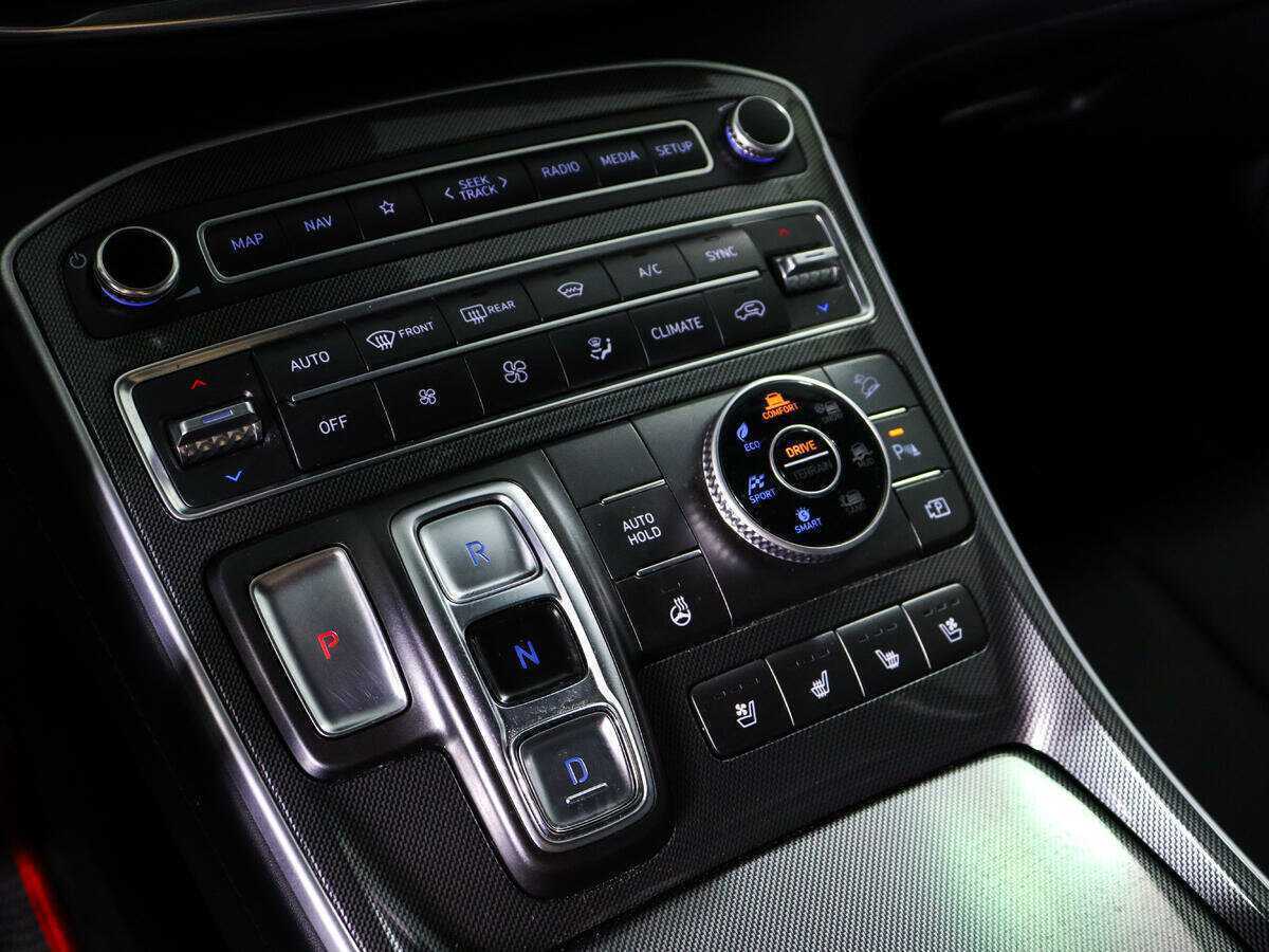 Купить Hyundai Santa Fe с пробегом. Фото: #20