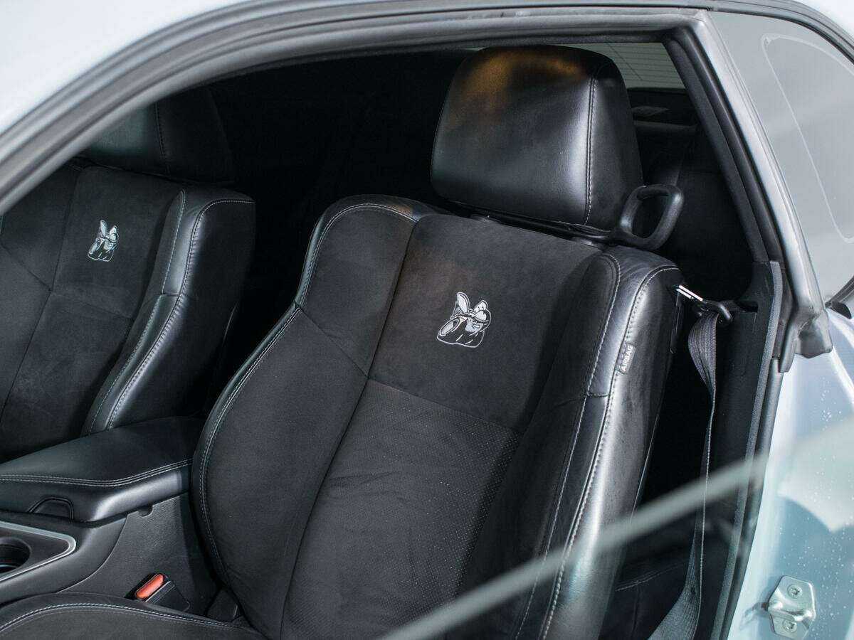 Купить Dodge Challenger с пробегом. Фото: #14