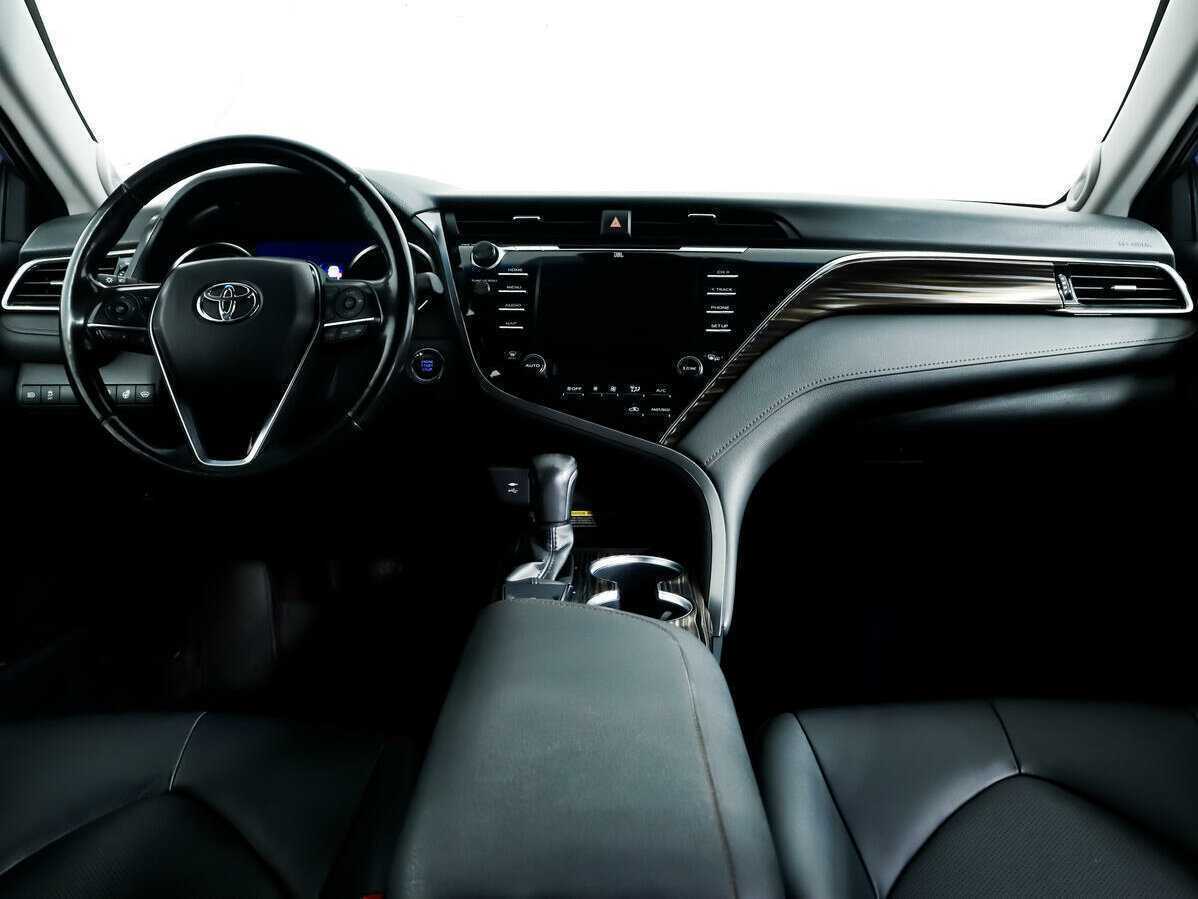 Купить Toyota Camry с пробегом. Фото: #10