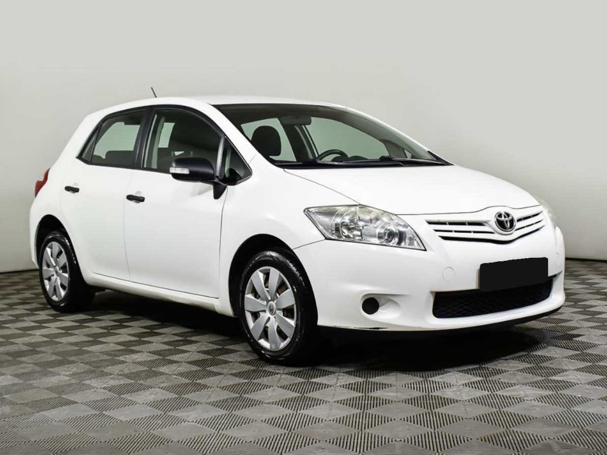 Купить Toyota Auris с пробегом. Фото: #1