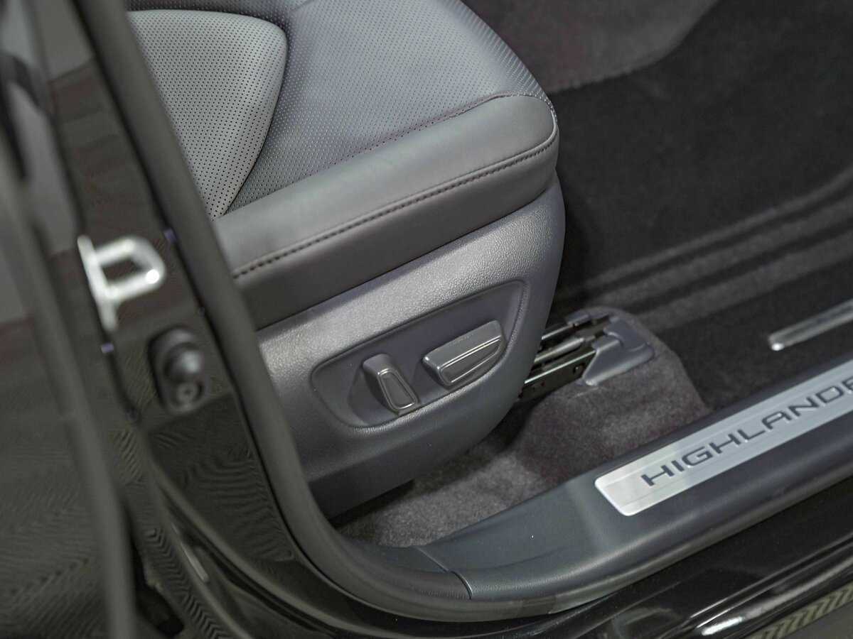 Купить Toyota Highlander с пробегом. Фото: #18