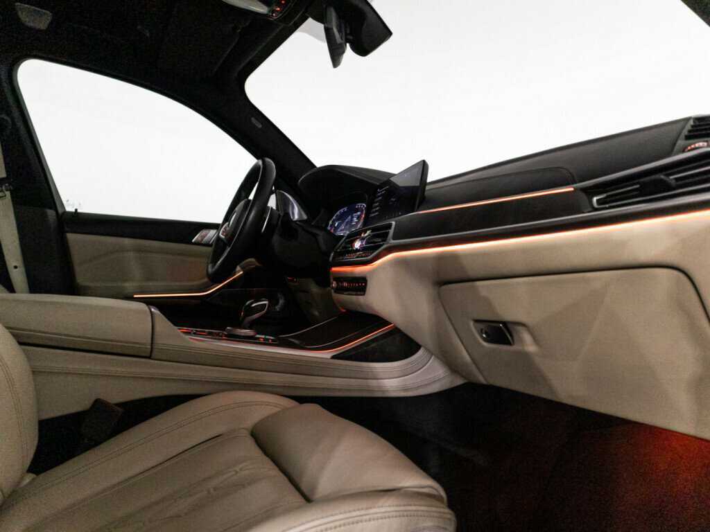 Купить BMW X7 с пробегом. Фото: #35