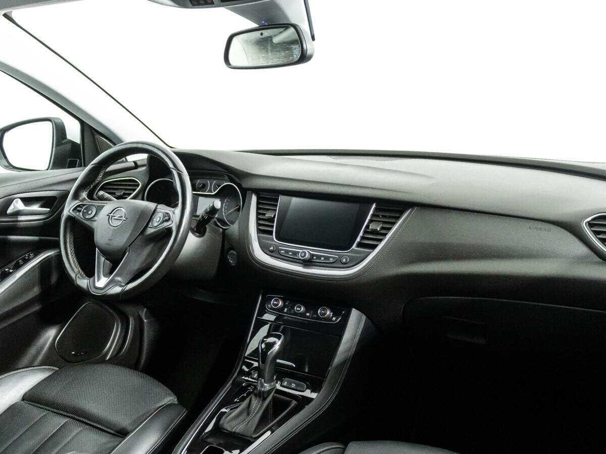 Купить Opel Grandland с пробегом. Фото: #8