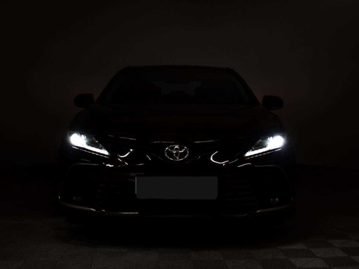 Купить Toyota Camry с пробегом. Фото: #3