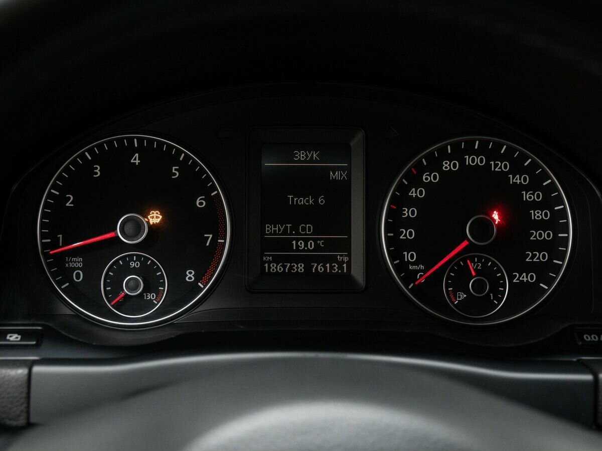Купить Volkswagen Golf Plus с пробегом. Фото: #18