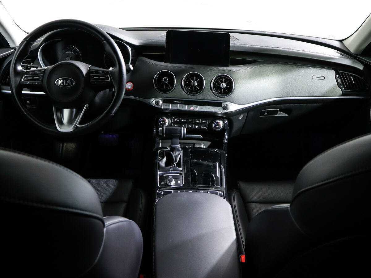 Купить Kia Stinger с пробегом. Фото: #9
