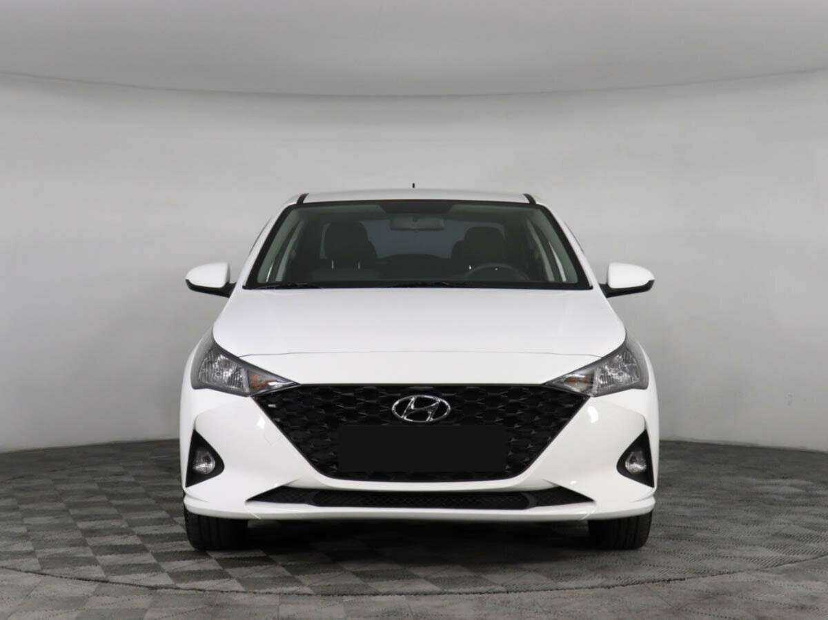 Купить Hyundai Solaris с пробегом. Фото: #1