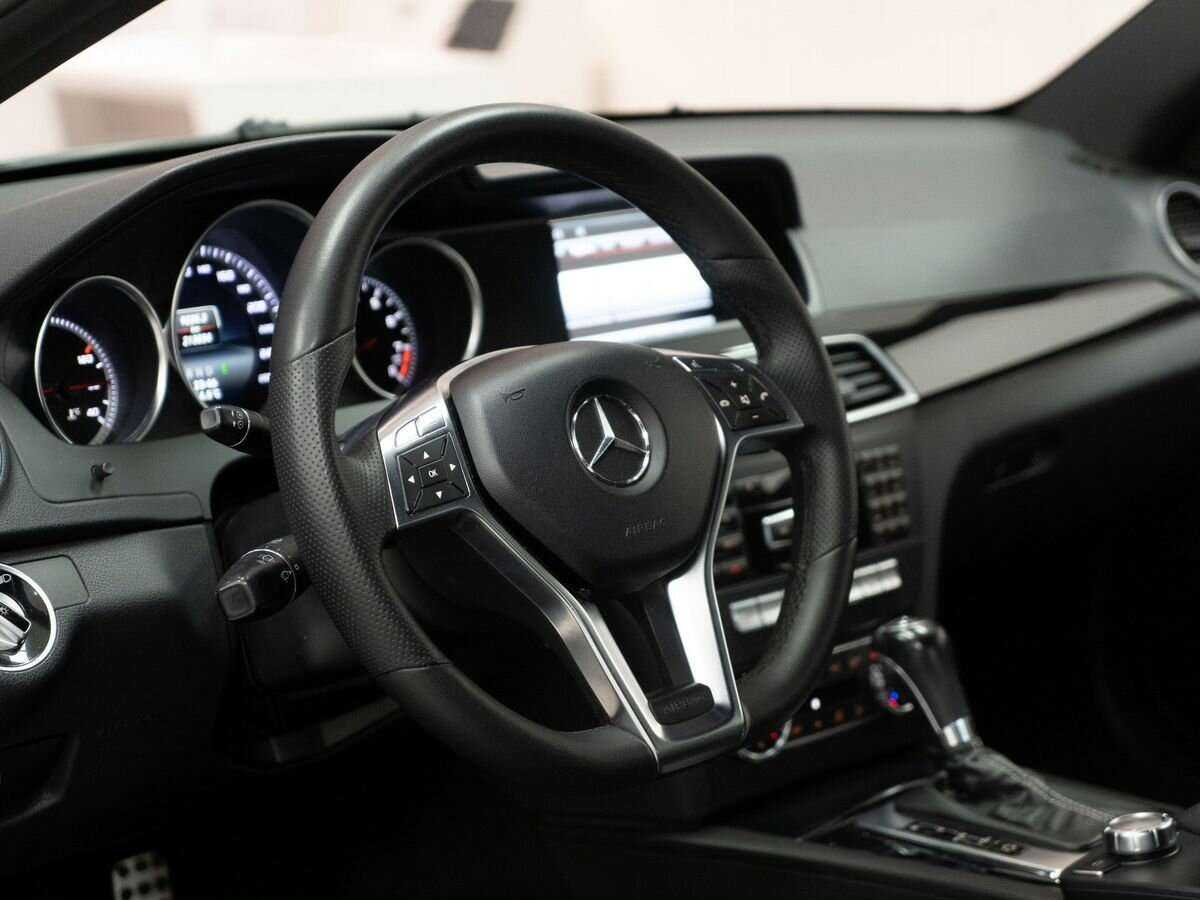 Купить Mercedes-Benz C-Класс с пробегом. Фото: #4