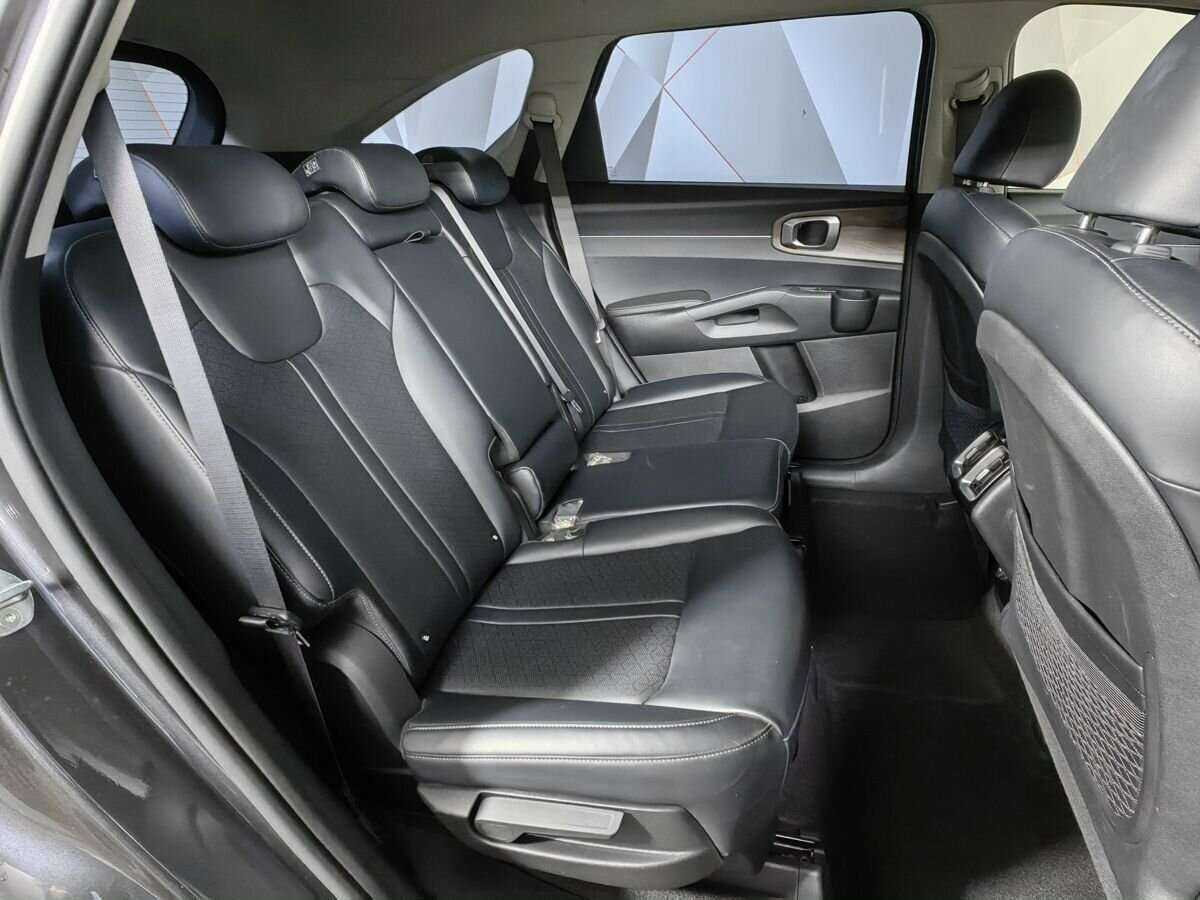 Купить Kia Sorento с пробегом. Фото: #11
