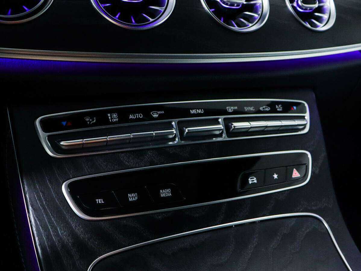 Купить Mercedes-Benz E-Класс с пробегом. Фото: #14