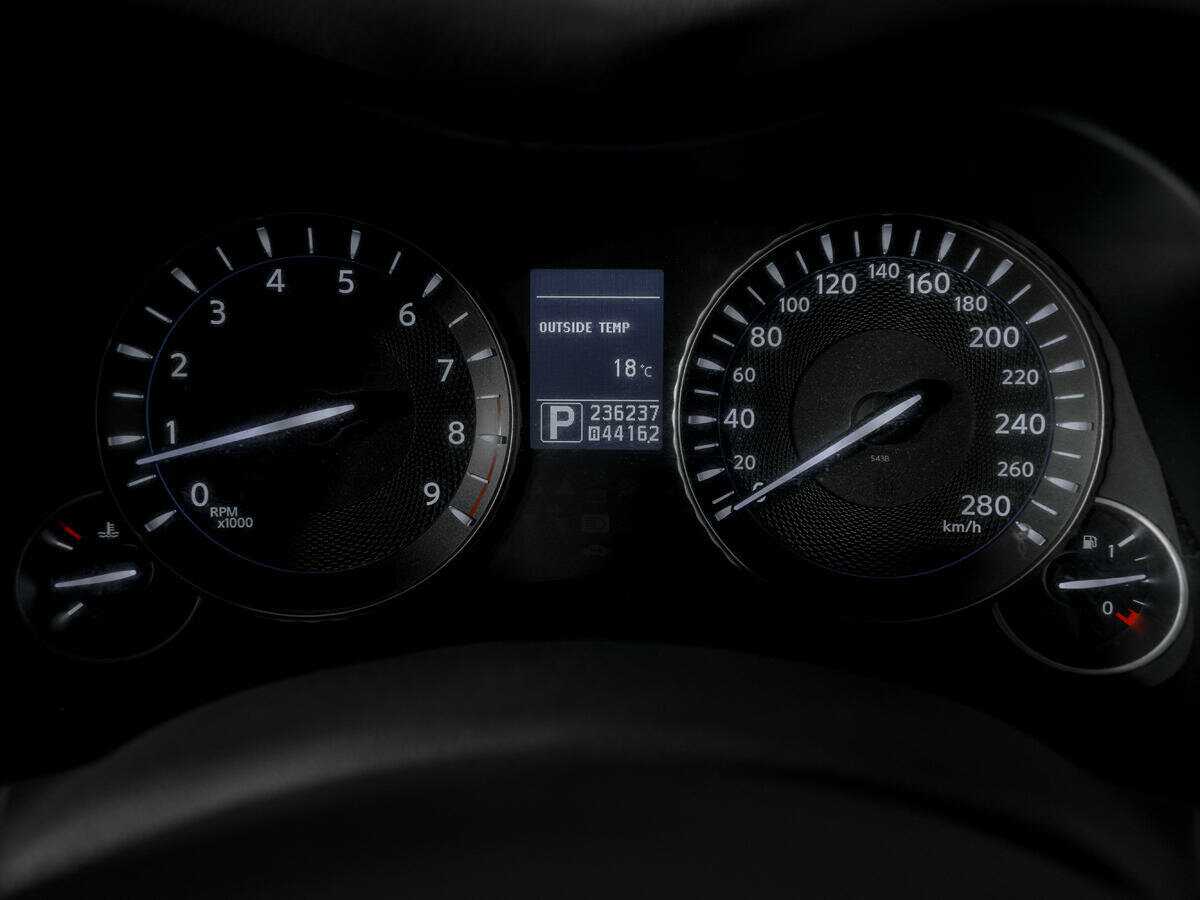 Купить Infiniti M с пробегом. Фото: #10