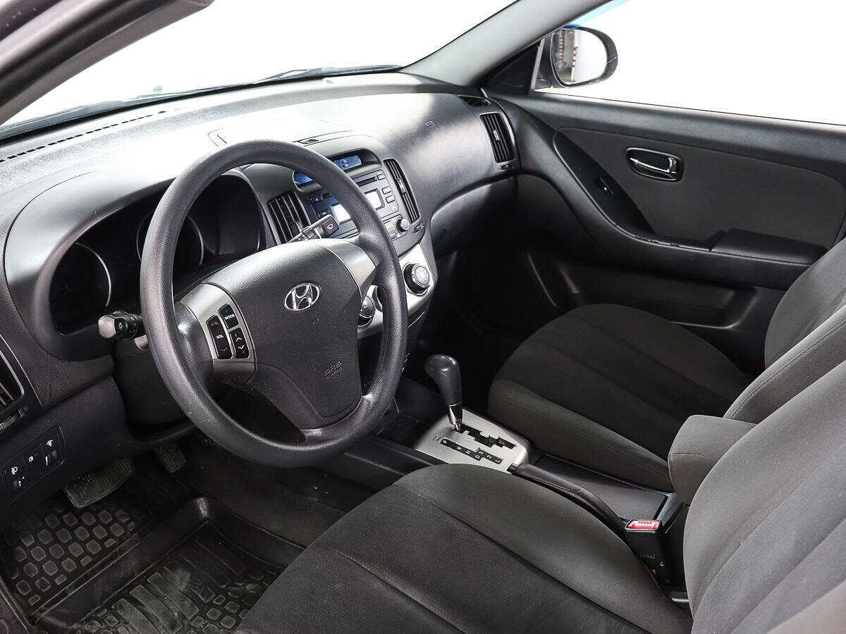 Купить Hyundai Elantra с пробегом. Фото: #12