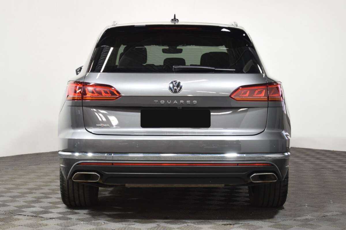 Купить Volkswagen Touareg с пробегом. Фото: #4
