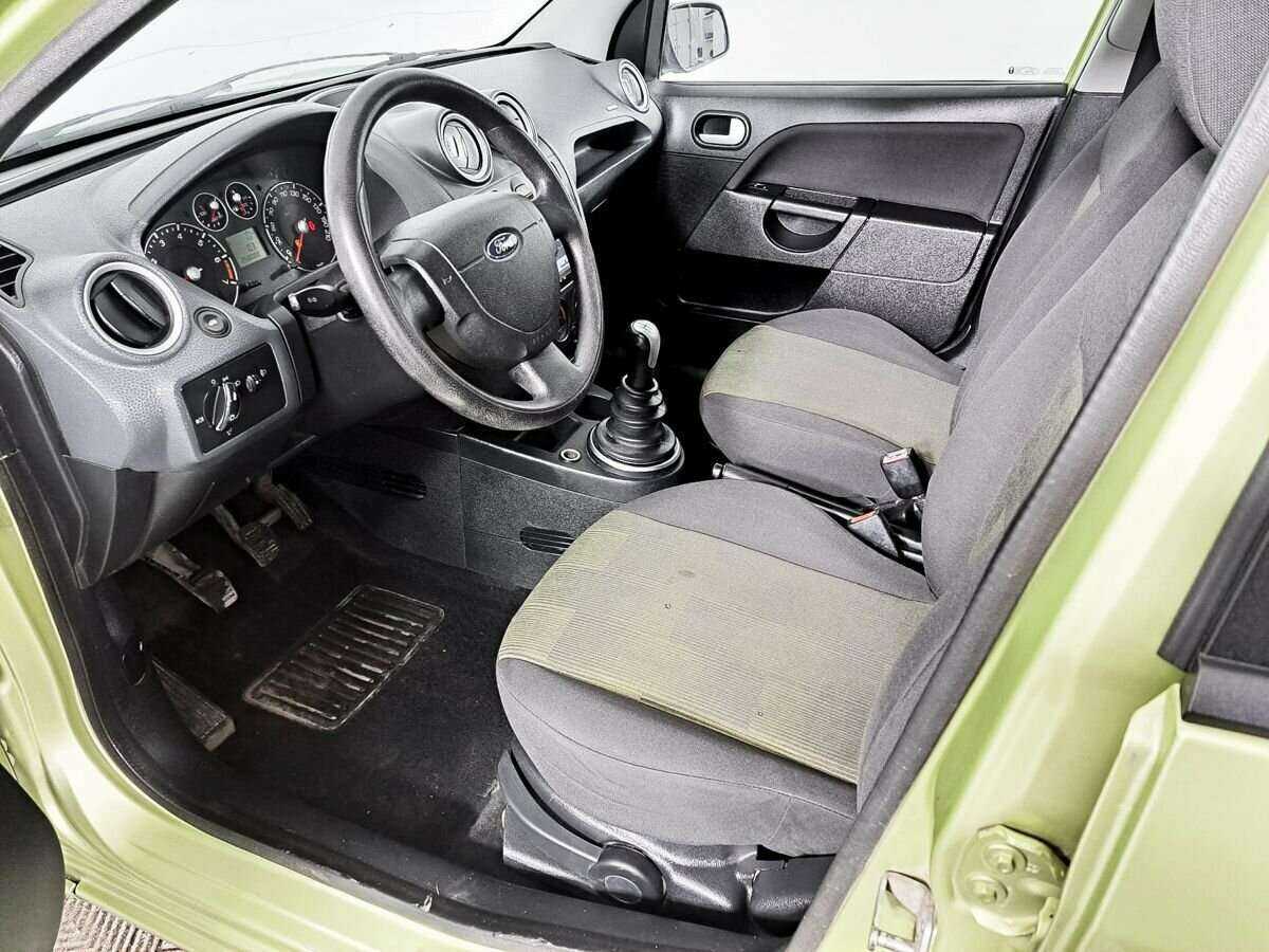 Купить Ford Fiesta с пробегом. Фото: #13