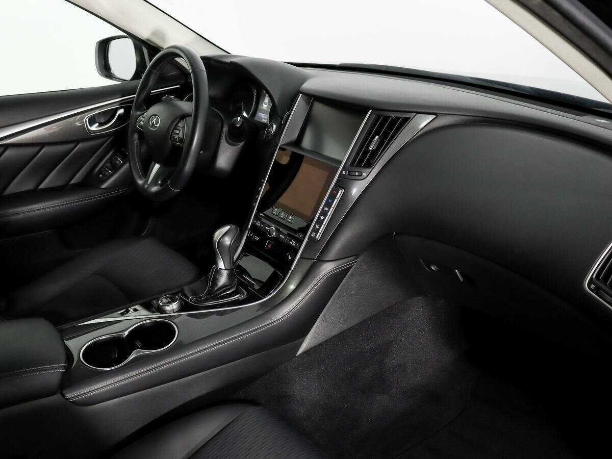 Купить Infiniti Q50 с пробегом. Фото: #12