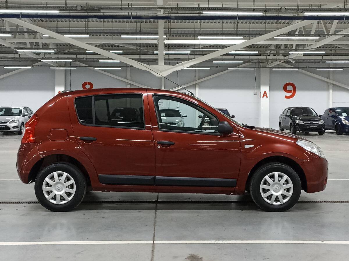 Купить Renault Sandero с пробегом. Фото: #3
