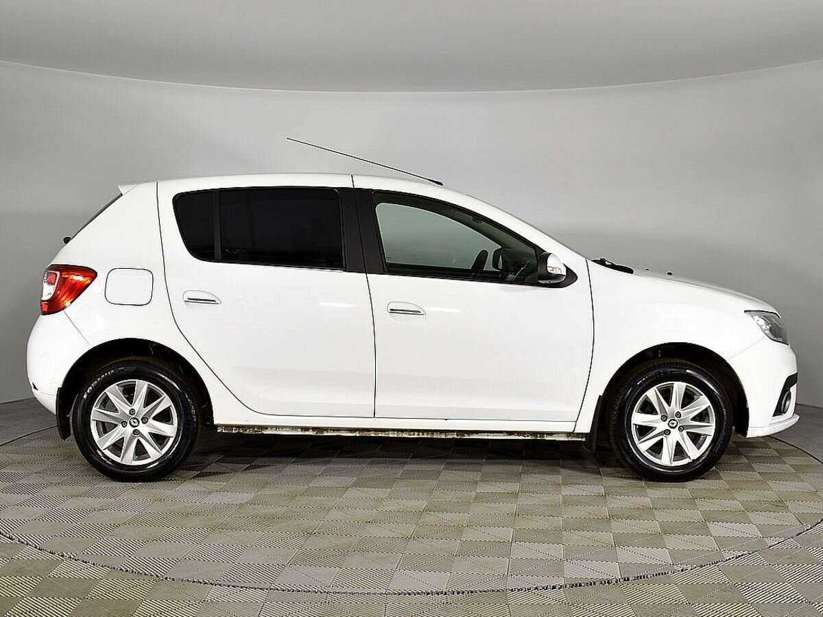 Купить Renault Sandero с пробегом. Фото: #3