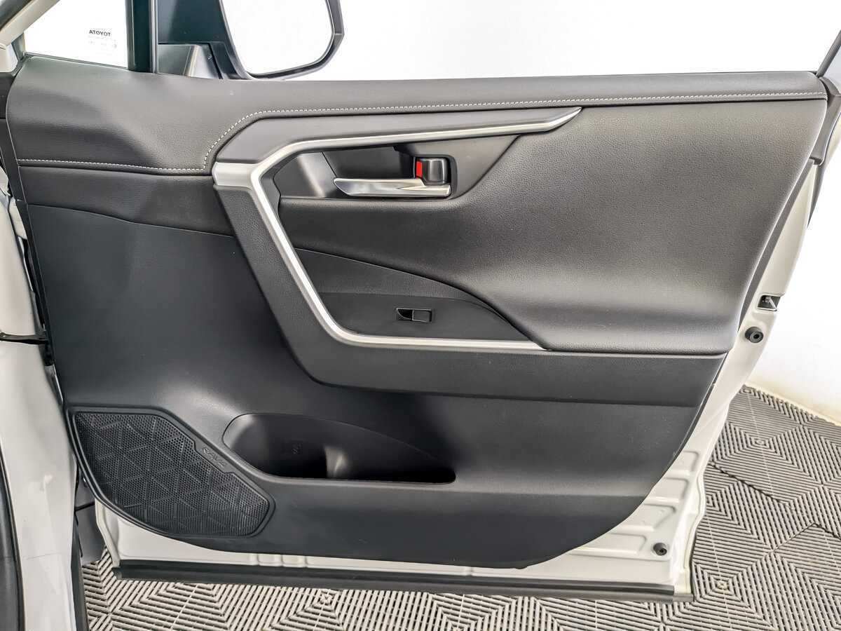 Купить Toyota RAV4 с пробегом. Фото: #23