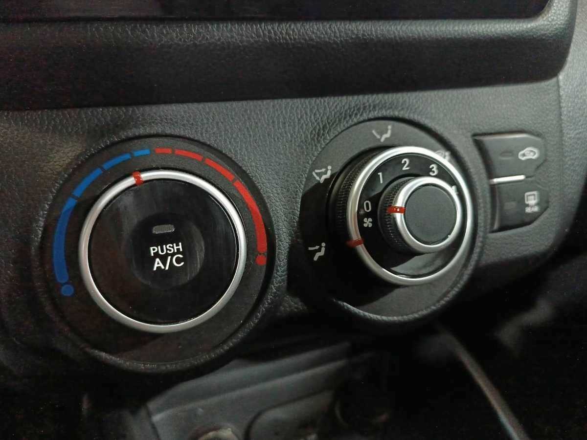 Купить Kia Rio с пробегом. Фото: #12