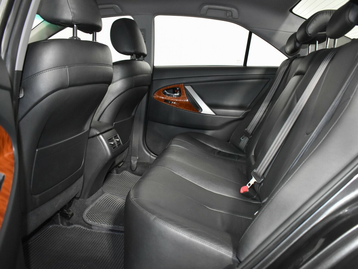 Купить Toyota Camry с пробегом. Фото: #11