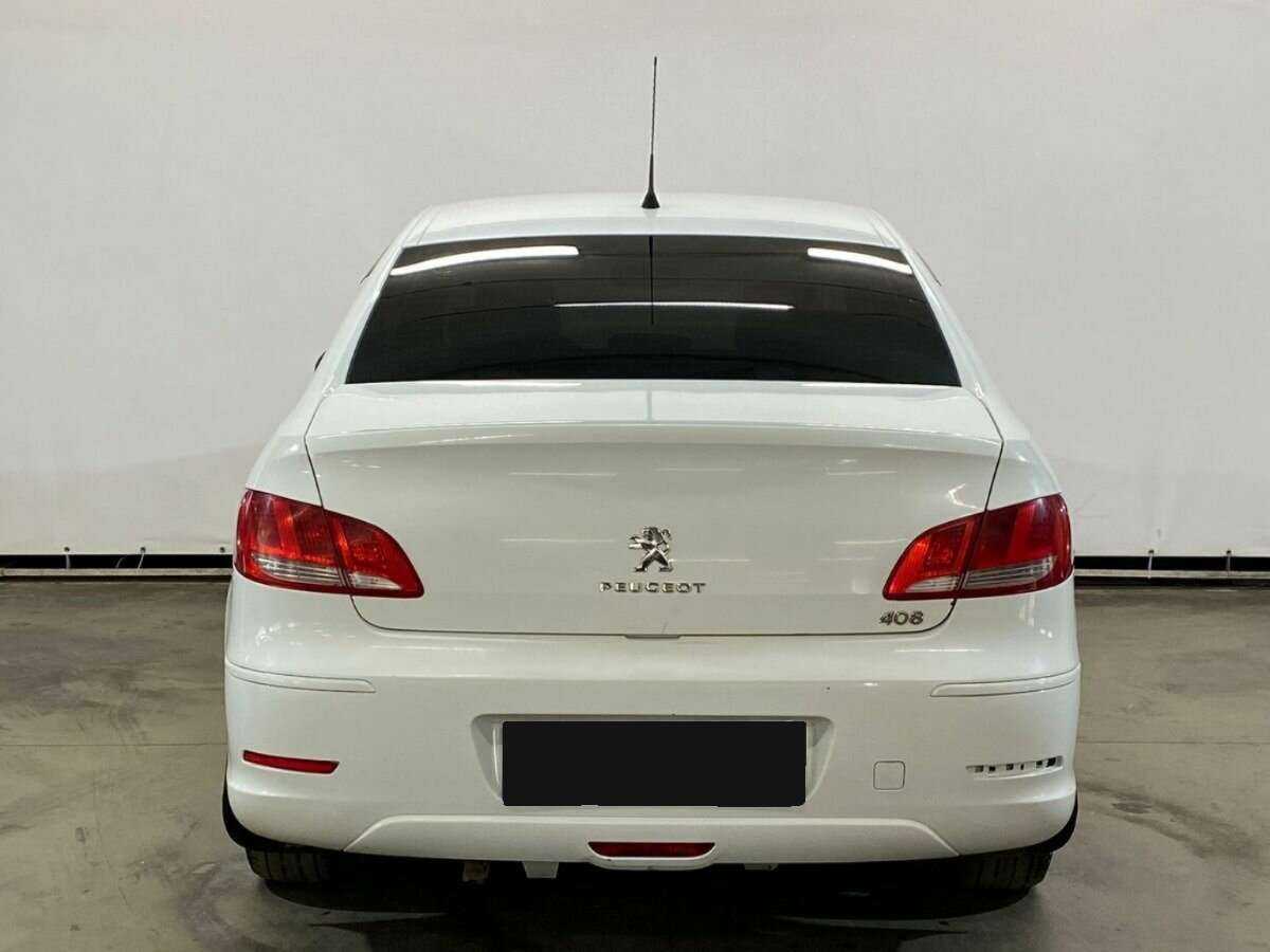Купить Peugeot 408 с пробегом. Фото: #5