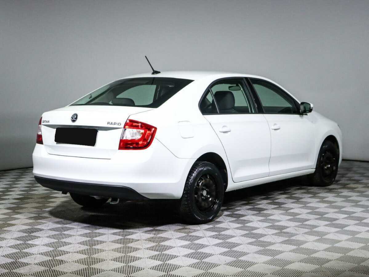 Купить Skoda Rapid с пробегом. Фото: #4