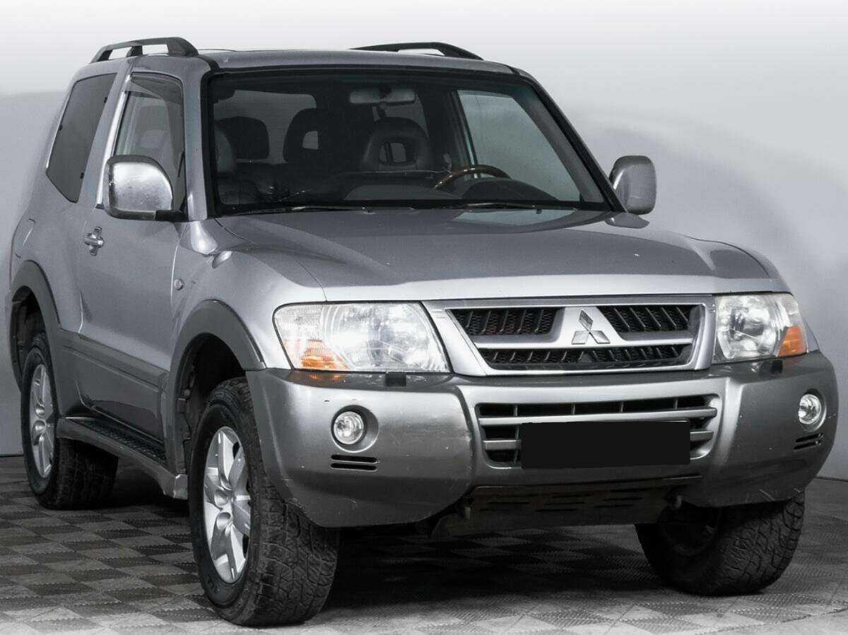 Купить Mitsubishi Pajero с пробегом. Фото: #2