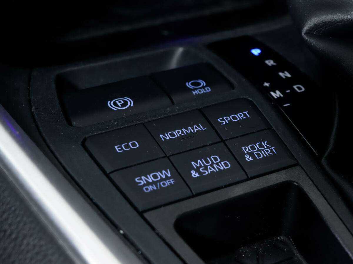 Купить Toyota RAV4 с пробегом. Фото: #14