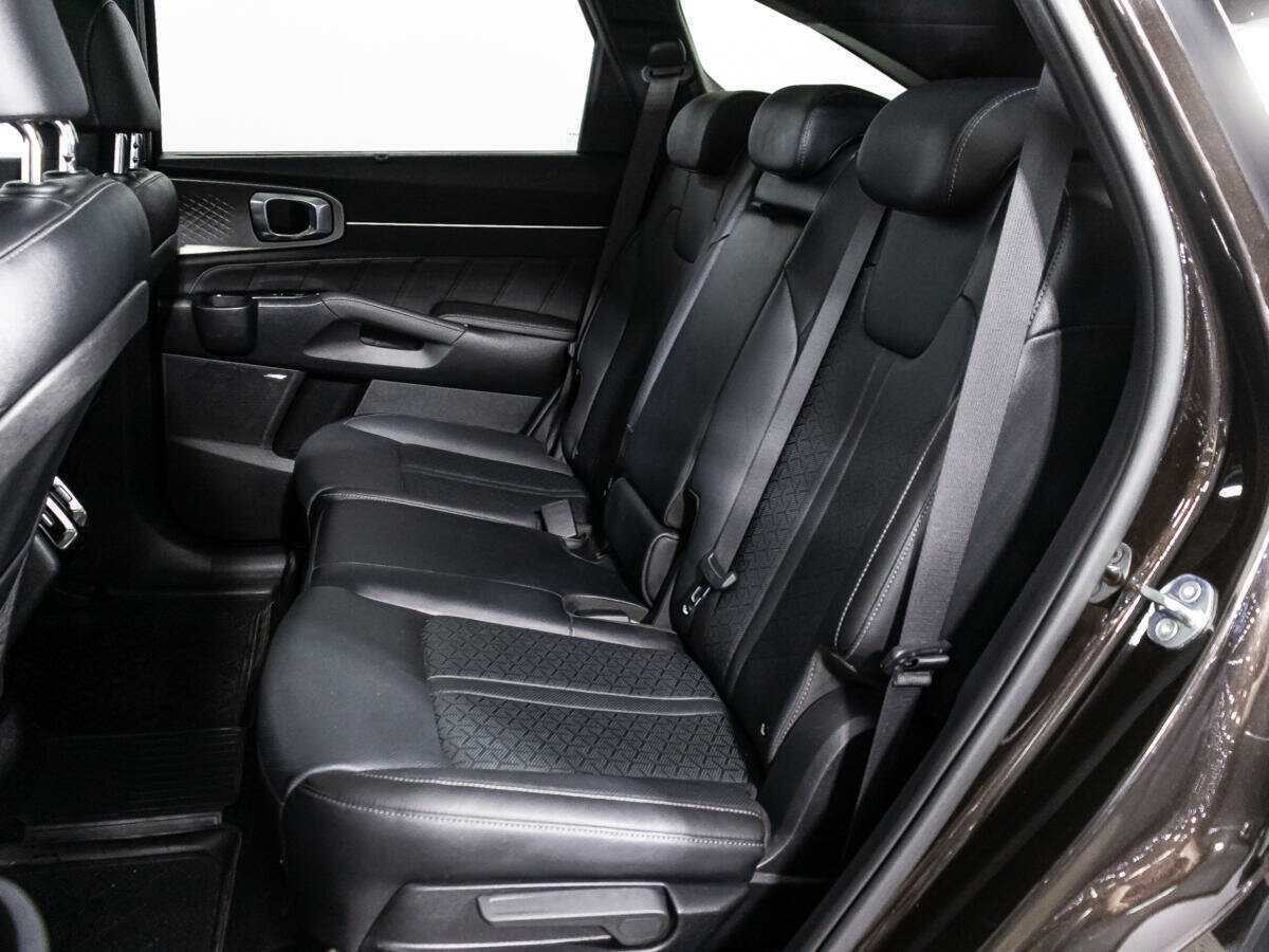 Купить Kia Sorento с пробегом. Фото: #9