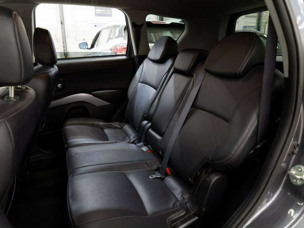 Купить Mitsubishi Outlander с пробегом. Фото: #6