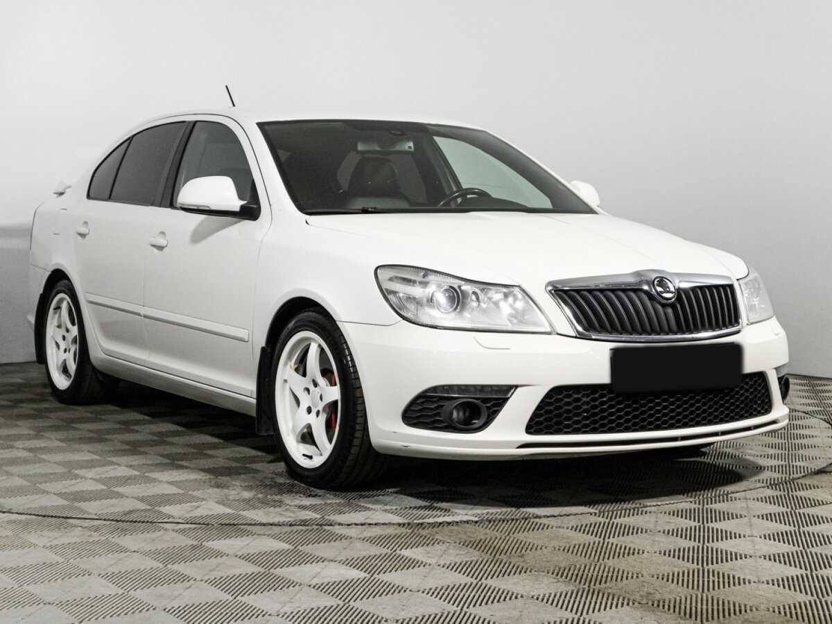Купить Skoda Octavia RS с пробегом. Фото: #2