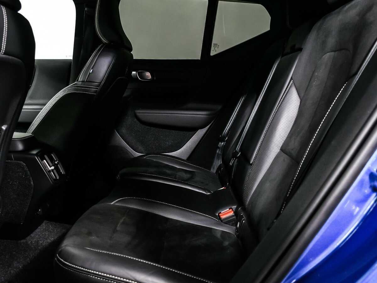 Купить Volvo XC40 с пробегом. Фото: #12