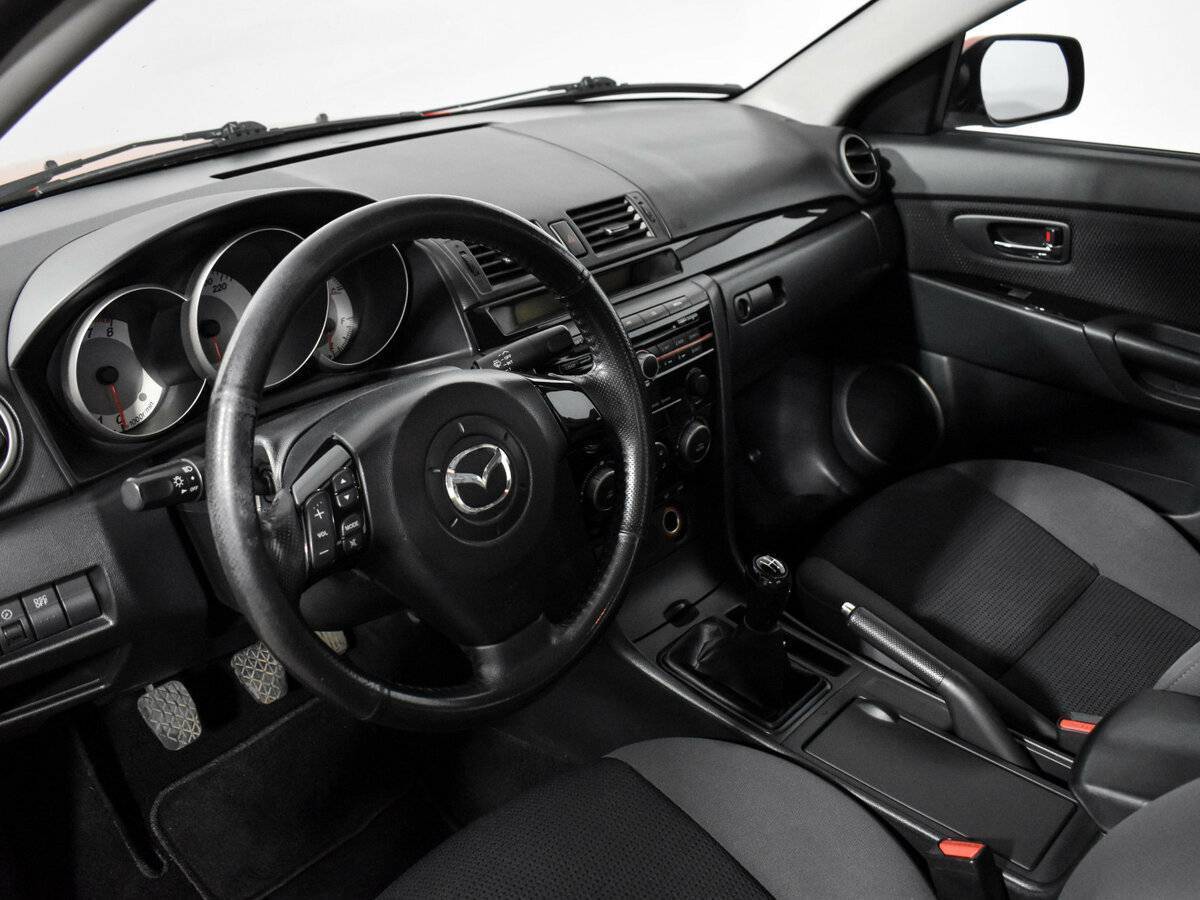 Купить Mazda 3 с пробегом. Фото: #8