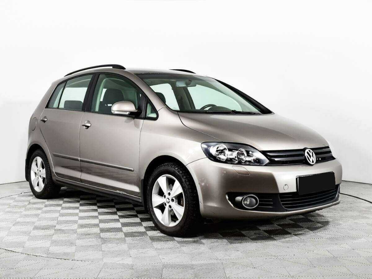 Купить Volkswagen Golf Plus с пробегом. Фото: #2