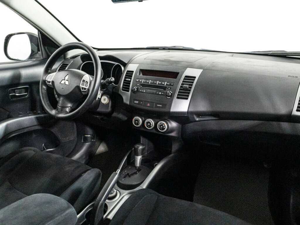 Купить Mitsubishi Outlander с пробегом. Фото: #8