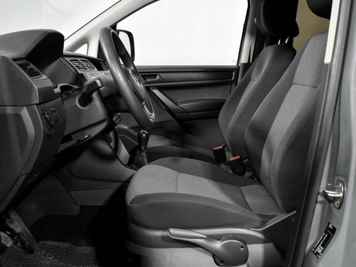 Купить Volkswagen Caddy с пробегом. Фото: #9
