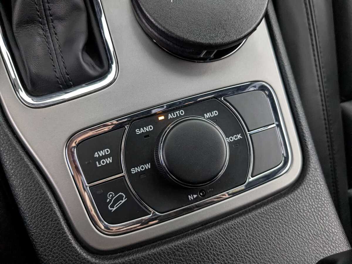 Купить Jeep Grand Cherokee с пробегом. Фото: #24
