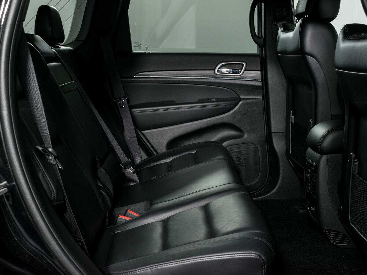 Купить Jeep Grand Cherokee с пробегом. Фото: #8